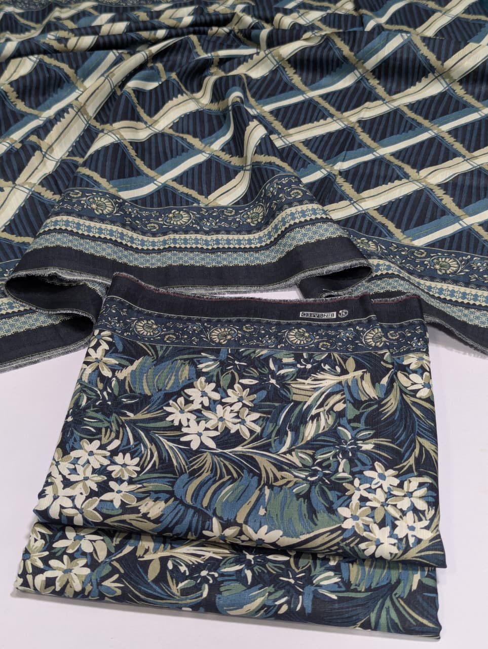 Bin Saeed Khaddar 3 Piece Suit – Design 04