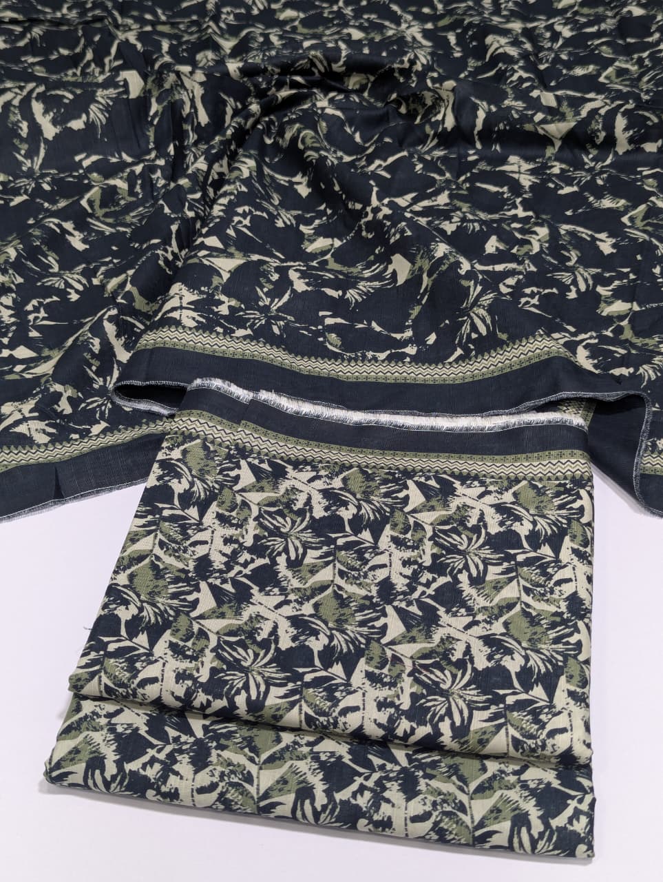 Bin Saeed Khaddar 3 Piece Suit – Design 06