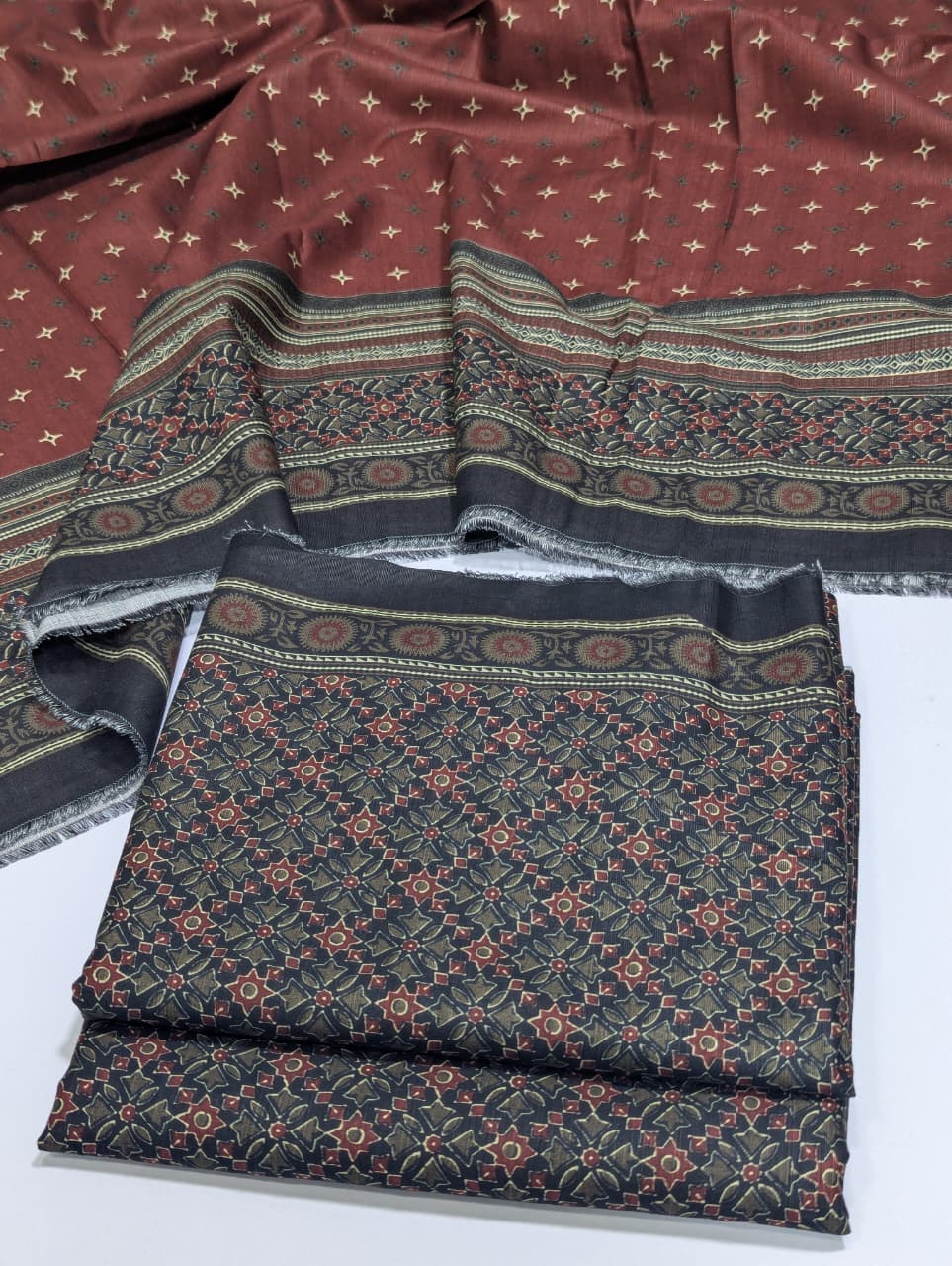 Bin Saeed Khaddar 3 Piece Suit – Design 14