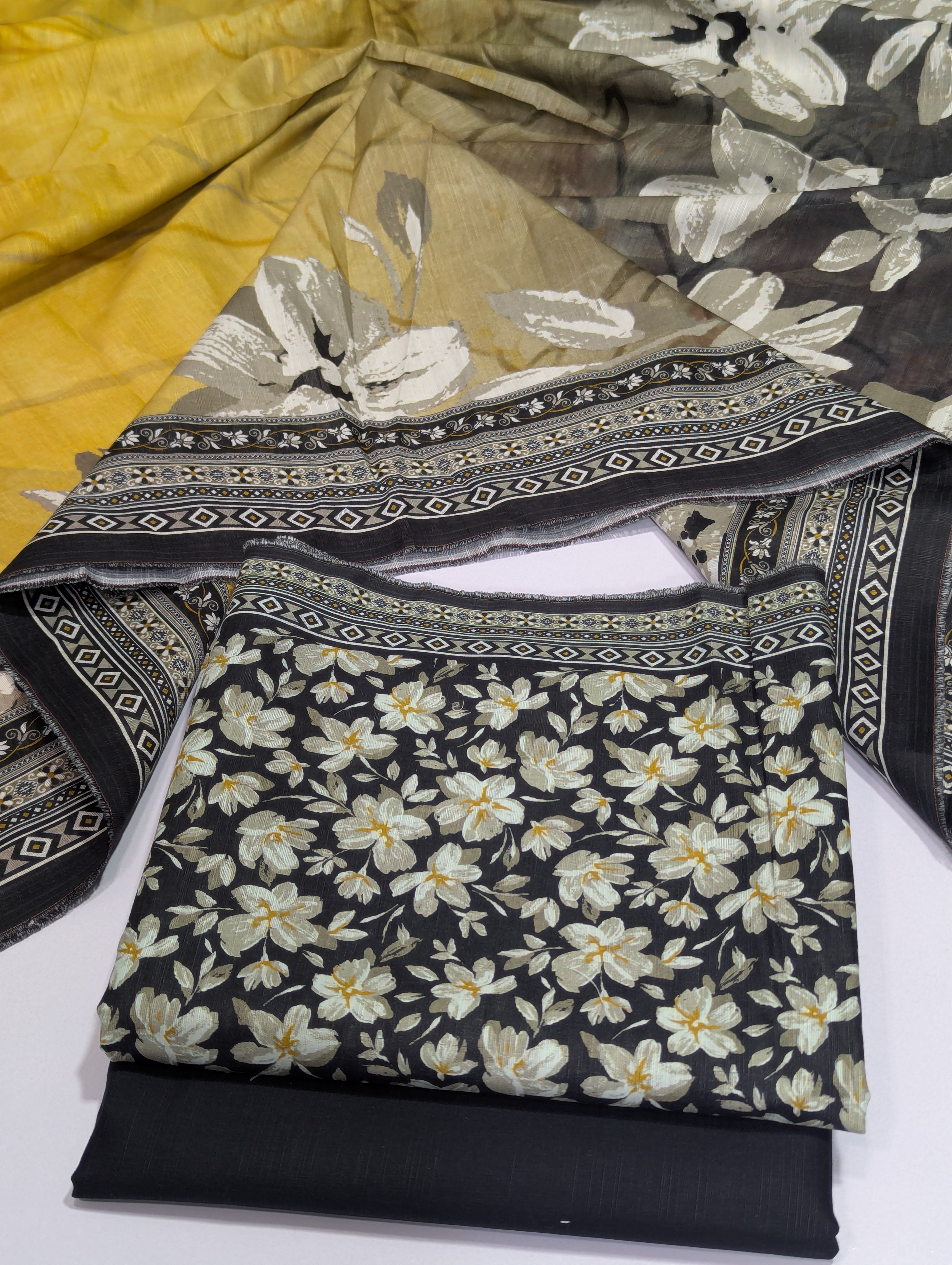 Bin Saeed Khaddar 3 Piece Suit – Design 37