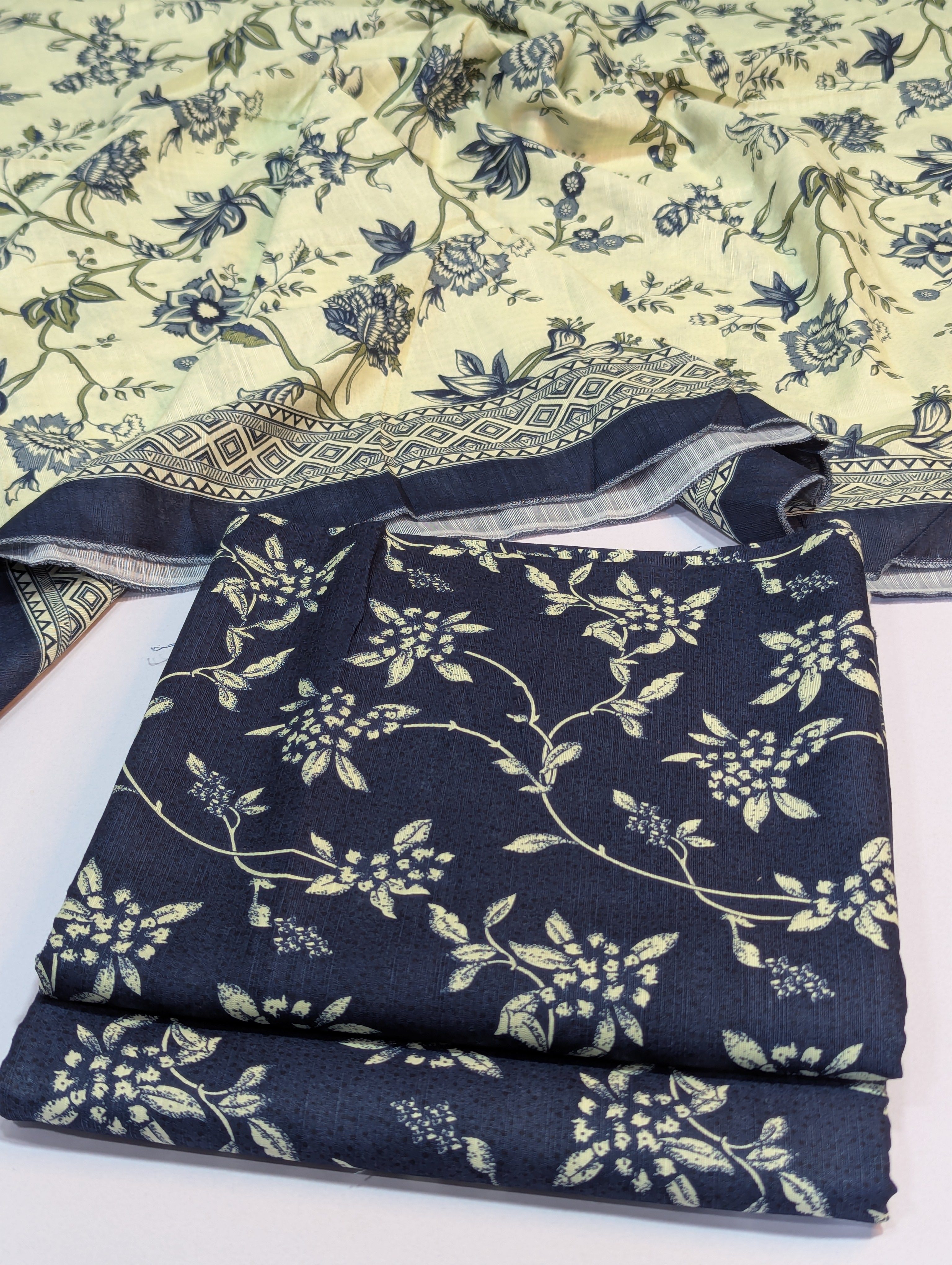 Bin Saeed Khaddar 3 Piece Suit – Design 24