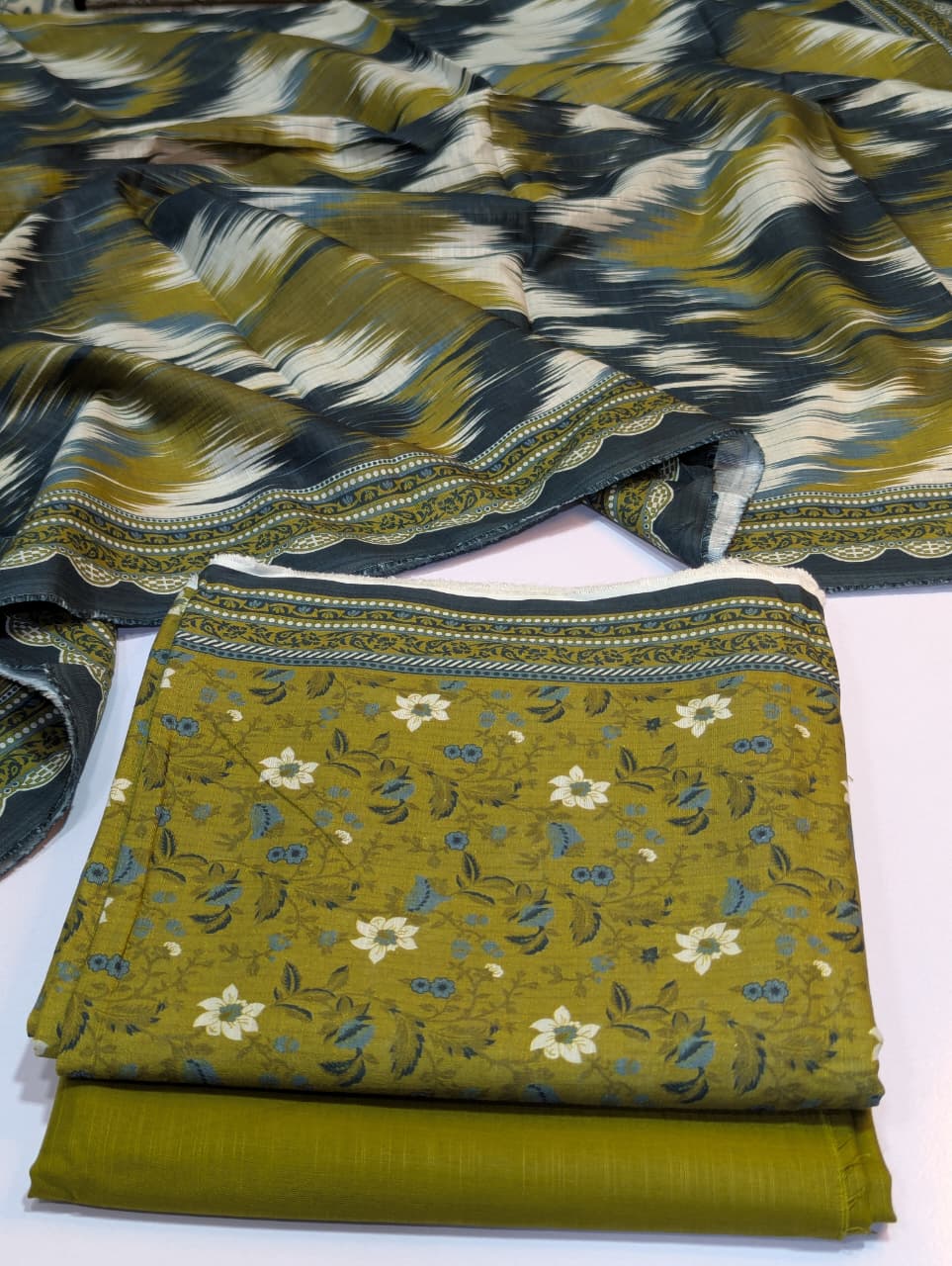 Bin Saeed Khaddar 3 Piece Suit – Design 39