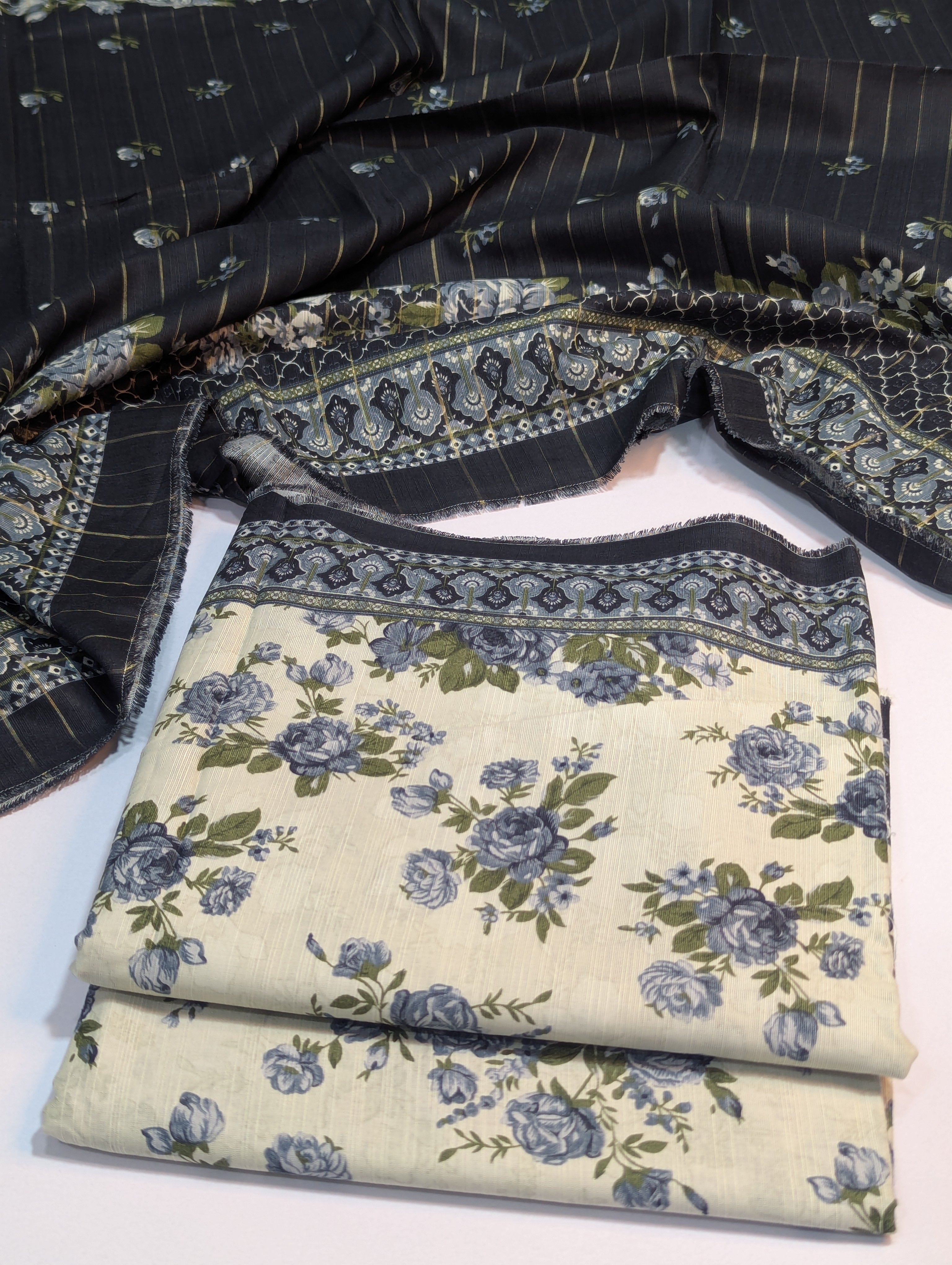 Bin Saeed Khaddar 3 Piece Suit – Design 42