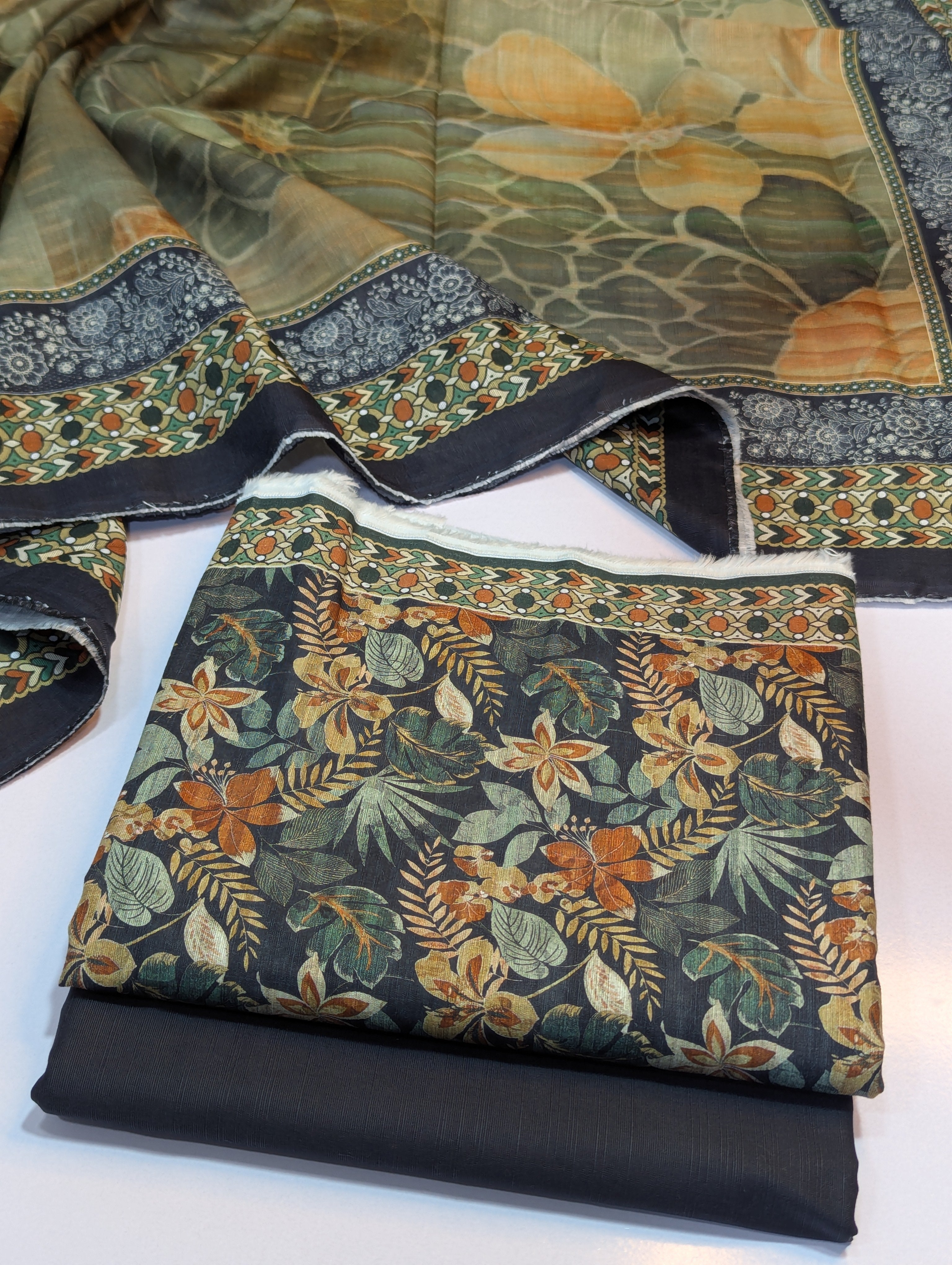 Bin Saeed Khaddar 3 Piece Suit – Design 41